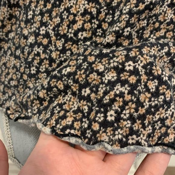 American Rag Floral Raw Hem Tank Top Size Small - Picture 3 of 5